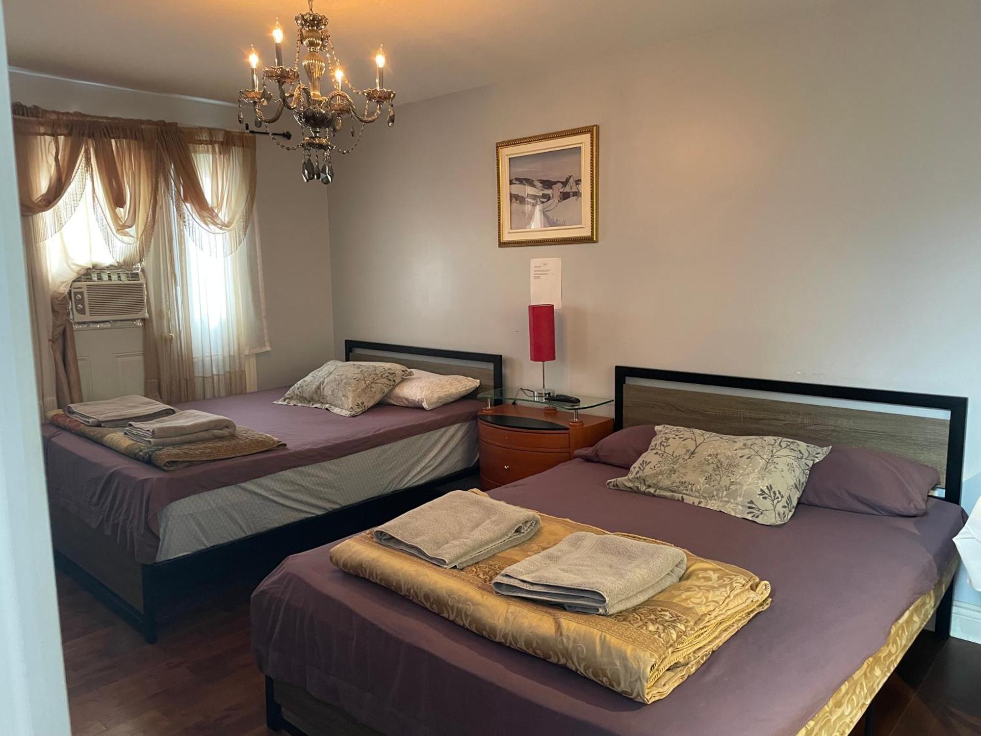 Self Service Small Breakfast, 2 Double Beds Private Room Montréal Exterior foto